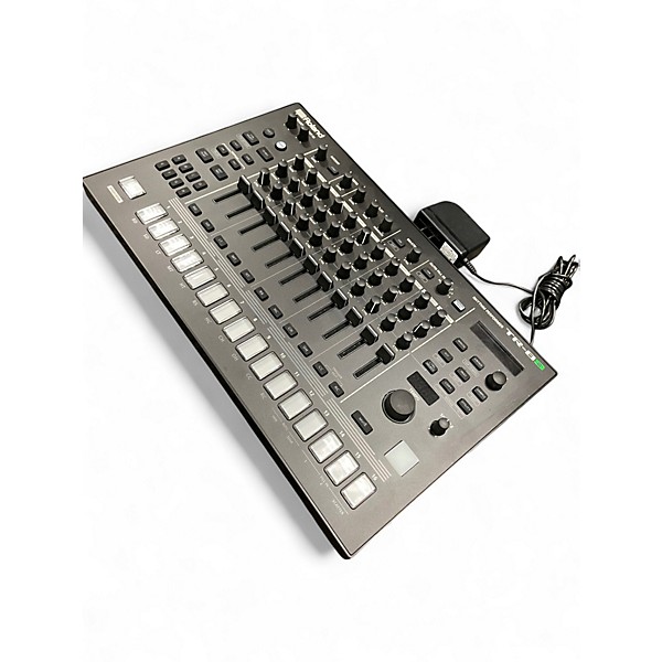 Used Roland TR-8S RHYTHM PERFORMER  DJ Controller