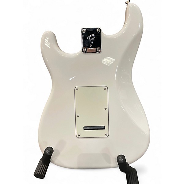 Used 2022 Fender PLAYERS STRATOCASTER Olympic White Solid Body Electric Guitar