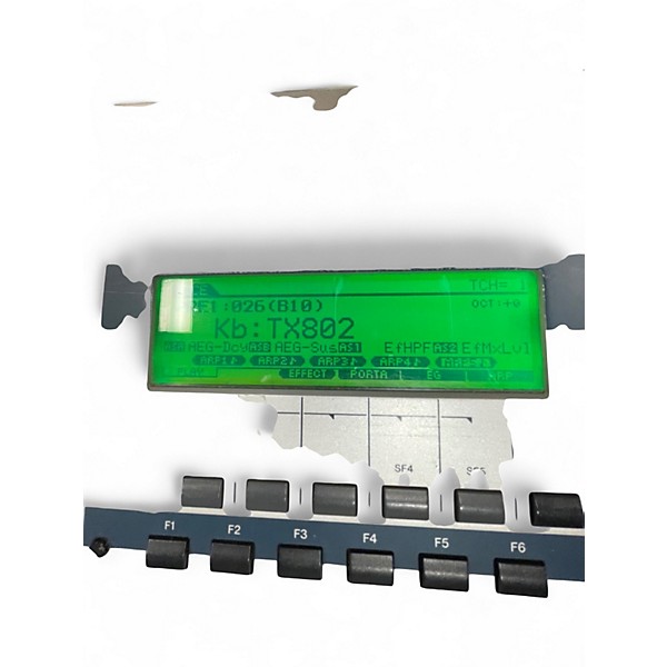 Used Yamaha MO6 61 Key Keyboard Workstation