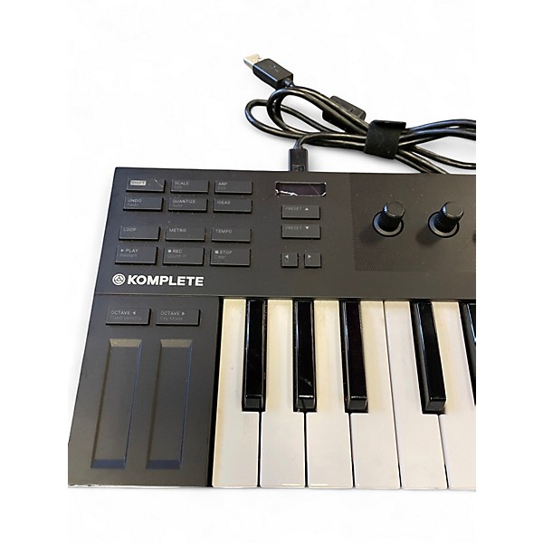 Used Native Instruments Komplete Kontrol M32 MIDI Controller