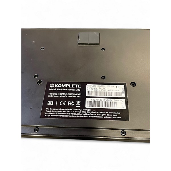 Used Native Instruments Komplete Kontrol M32 MIDI Controller