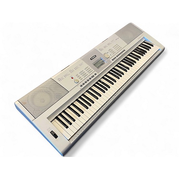 Used Yamaha DGX205 Keyboard Workstation