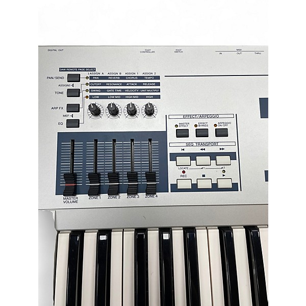 Used Yamaha Motif 6 61 Key Keyboard Workstation