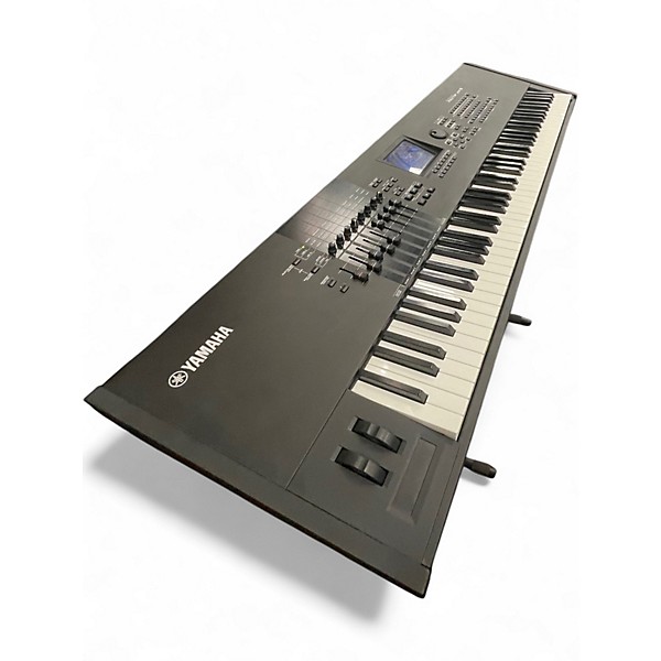 Used Yamaha Motif XF8 88 Key Keyboard Workstation
