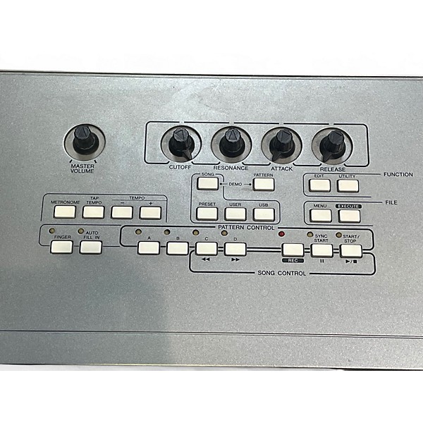 Used Yamaha MM8 88 Key Synthesizer