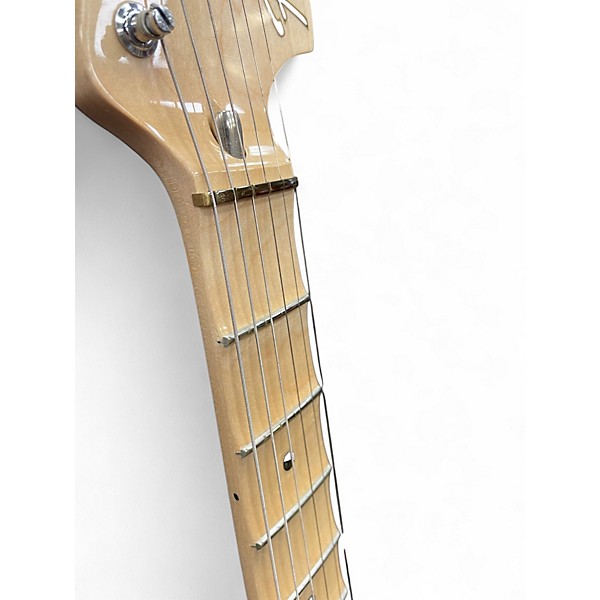 Used Fender Artist Series Yngwie Malmsteen Stratocaster Cream Solid Body Electric Guitar