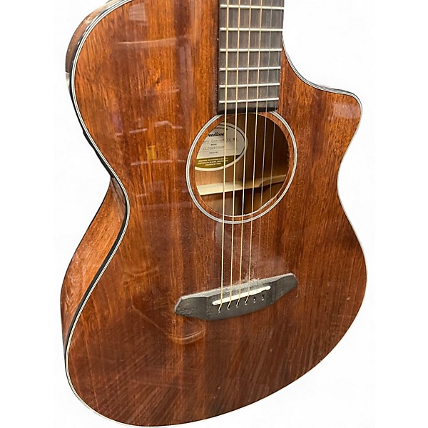 Used Breedlove Discovery Concert Cutaway Natural Acoustic Electric Guitar