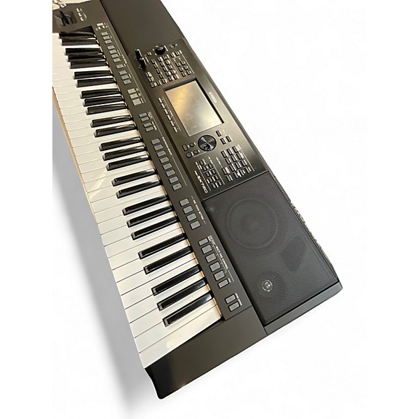 Used Yamaha PSR SX720 Keyboard Workstation