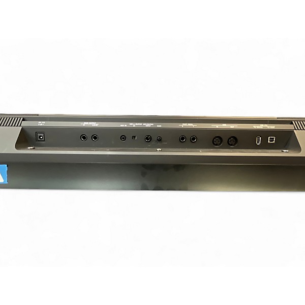 Used Yamaha PSR SX720 Keyboard Workstation