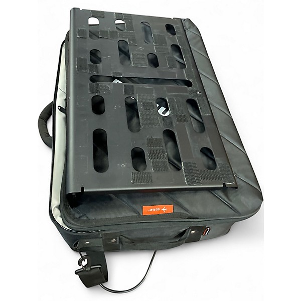 Used MONO MEDIUM PEDALBOARD Pedal Board