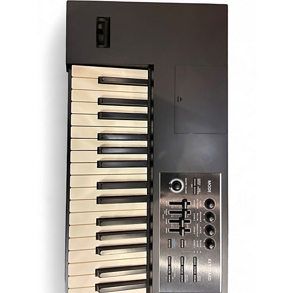 Used Roland JUNO DS88 Keyboard Workstation