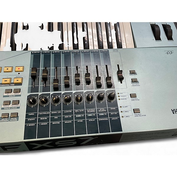 Used Yamaha motif xs7 Keyboard Workstation