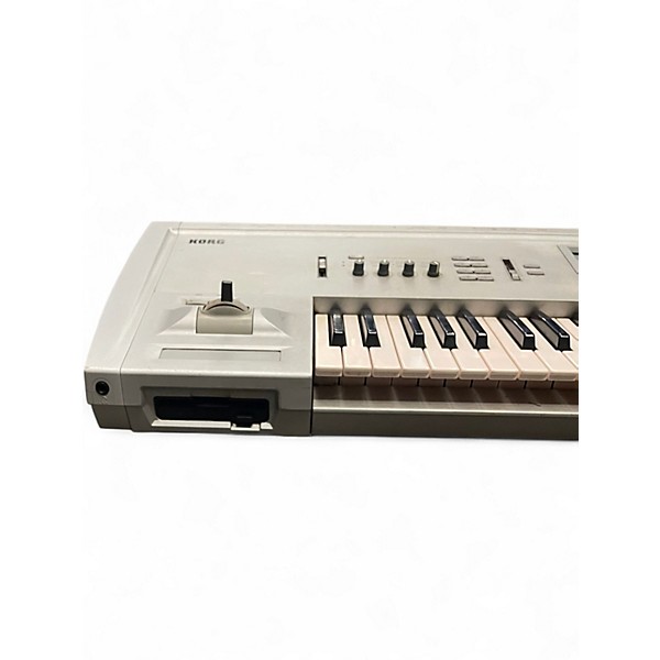 Used KORG Triton Classic 61 Key Keyboard Workstation