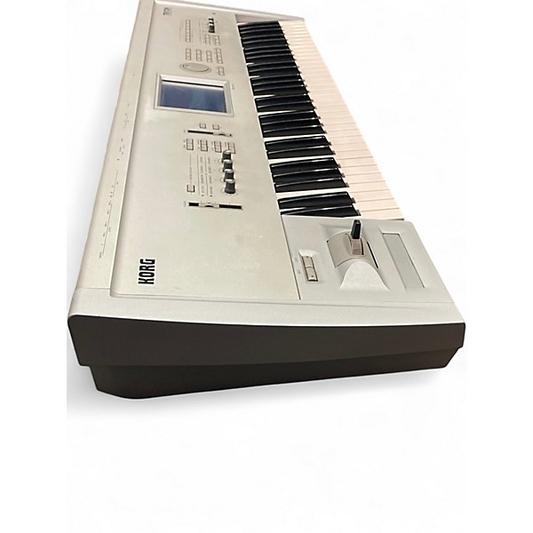 Used KORG Triton Classic 61 Key Keyboard Workstation