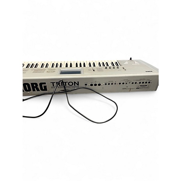 Used KORG Triton Classic 61 Key Keyboard Workstation