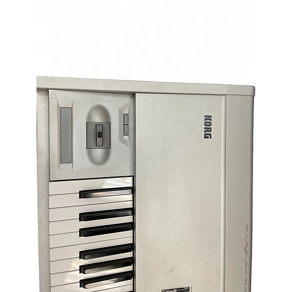 Used KORG Triton Pro X 88 Key Keyboard Workstation