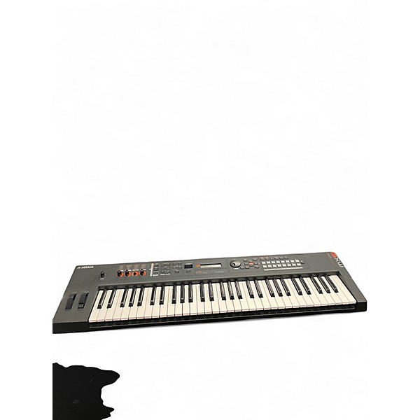 Used Yamaha MX61 61 Key Keyboard Workstation