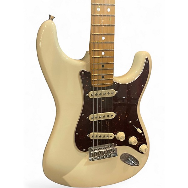 Used 2021 Fender American Professional II Stratocaster Olympic White Solid Body Electric Guitar
