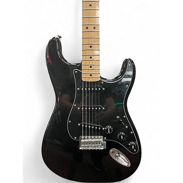 Used Fender SPECIAL EDITION STANDARD STRATOCASTER Black Solid Body Electric Guitar