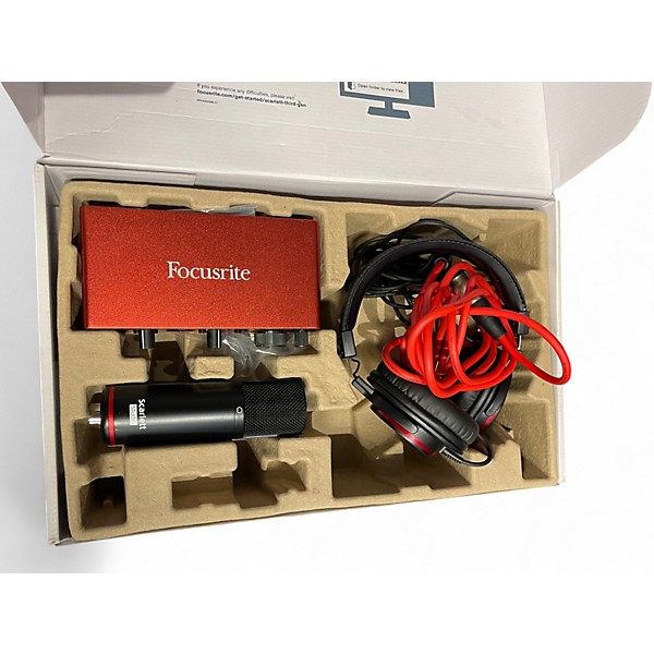 Used Focusrite Scarlett 2i2 Gen 3 Studio Pack Recording Microphone Pack