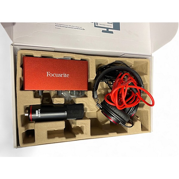 Used Focusrite Scarlett 2i2 Gen 3 Studio Pack Recording Microphone Pack