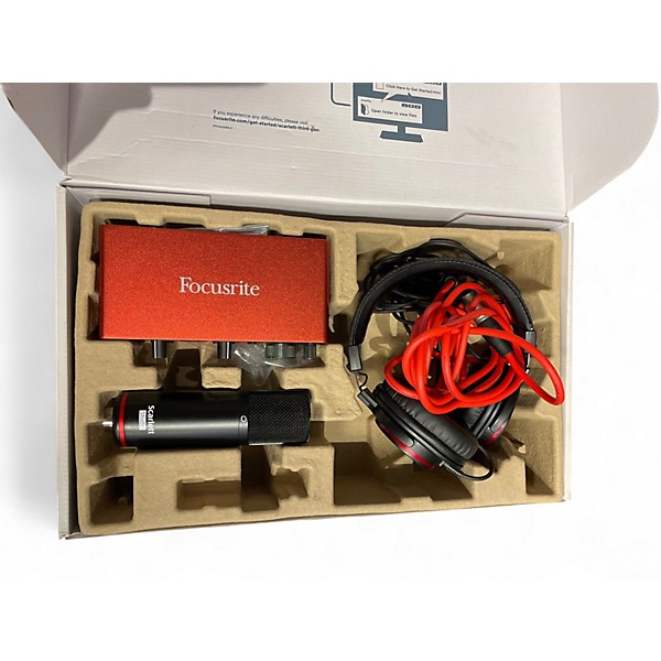 Used Focusrite Scarlett 2i2 Gen 3 Studio Pack Recording Microphone Pack