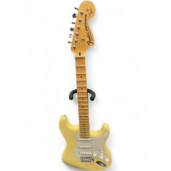 Used 2012 Fender Artist Series Yngwie Malmsteen Stratocaster Antique White Solid Body Electric Guitar