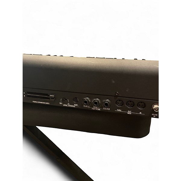 Used Alesis QS8 Keyboard Workstation