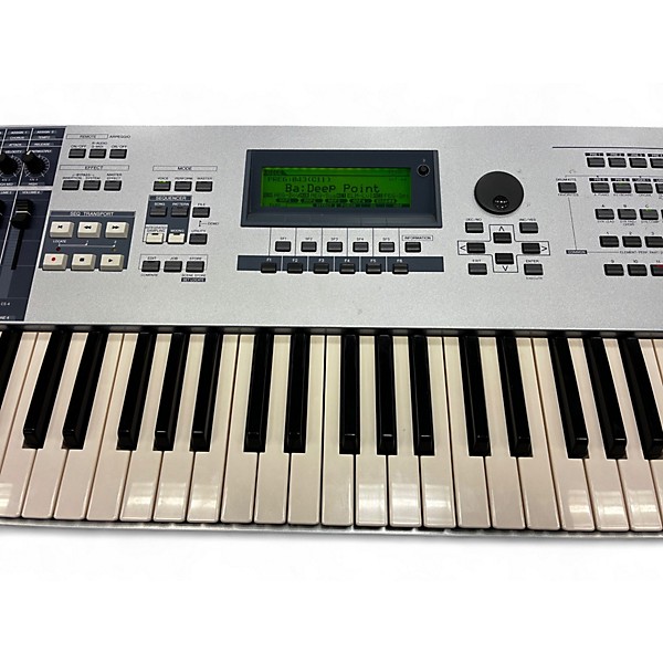 Used Yamaha Motif ES6 61 Key Keyboard Workstation