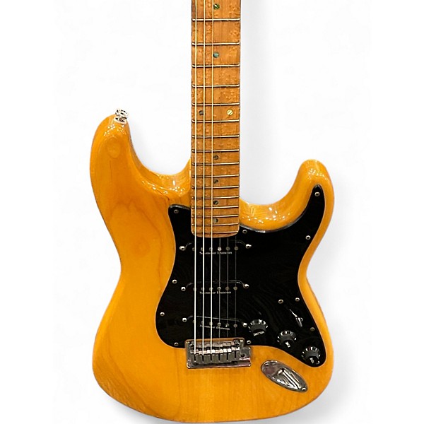 Used Fender Special  Edition Lite Ash Stratocaster Natural Solid Body Electric Guitar