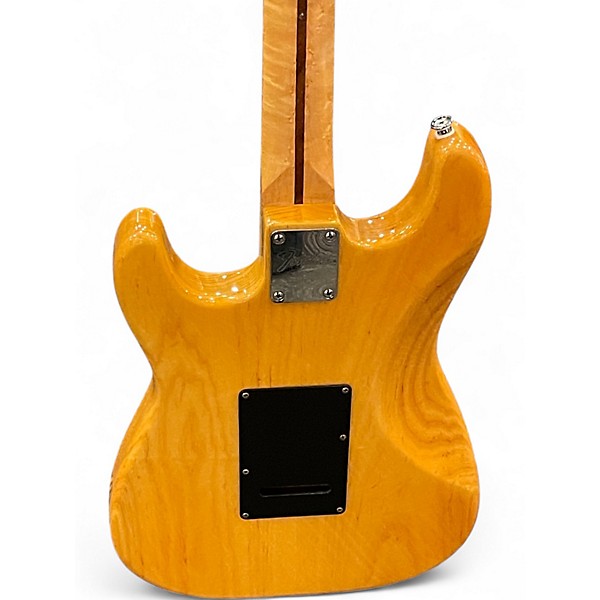 Used Fender Special  Edition Lite Ash Stratocaster Natural Solid Body Electric Guitar