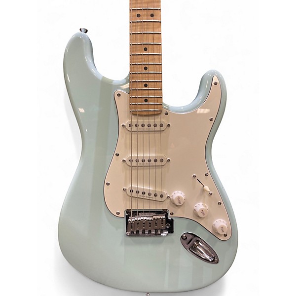 Used Squier Affinity Stratocaster Daphne Blue Solid Body Electric Guitar