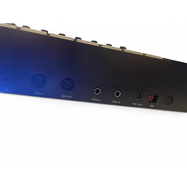 Used Native Instruments Komplete control s61 mk2 MIDI Controller