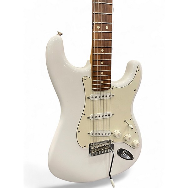 Used Fender Player Stratocaster Polar White Solid Body Electric Guitar