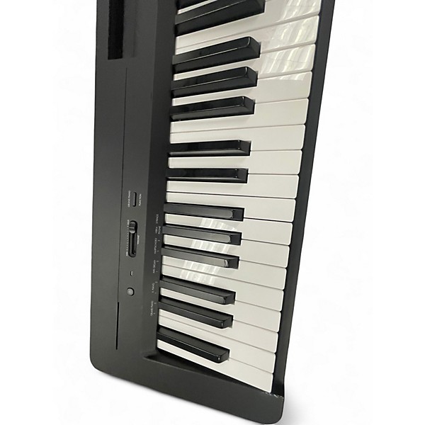 Used Yamaha p143 Stage Piano