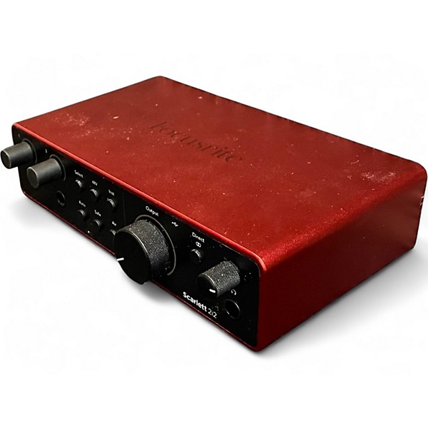 Used Focusrite Scarlet 2i2 4th Audio Converter