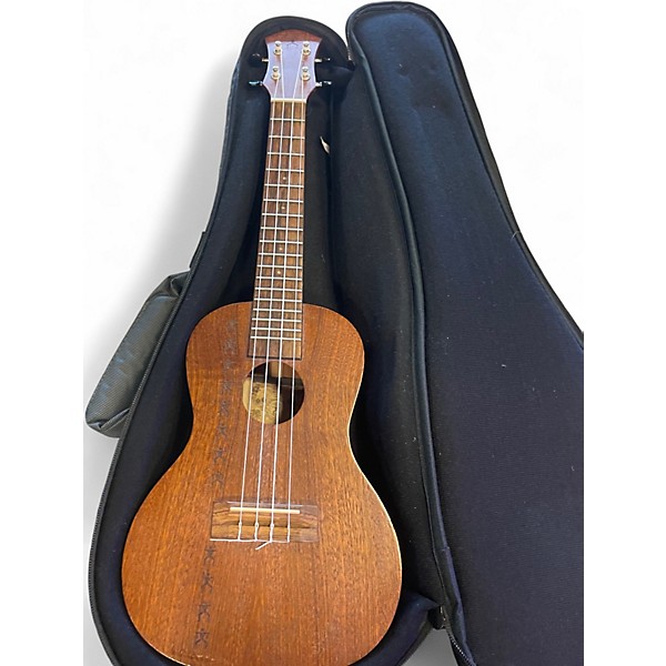Used Anuenue papa 2 Natural Ukulele