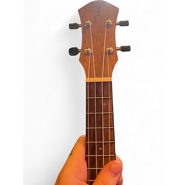 Used Anuenue papa 2 Natural Ukulele