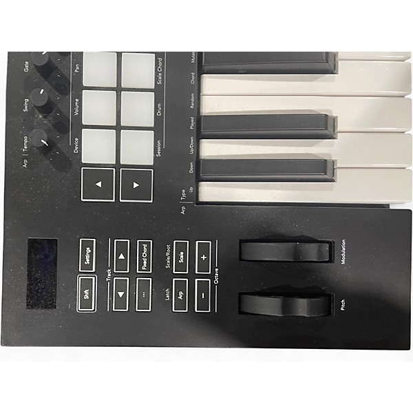 Used Novation Launchkey 25 Key MIDI Controller