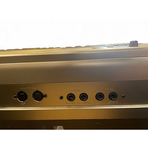 Used Casio PX400R Synthesizer