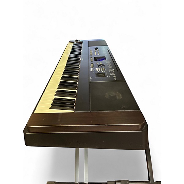 Used Yamaha DGX650 88 Key Portable Keyboard