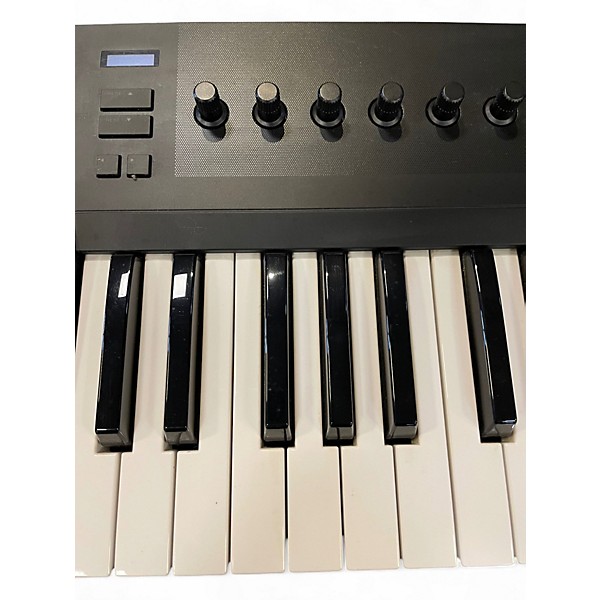 Used Native Instruments Komplete Kontrol A25 MIDI Controller