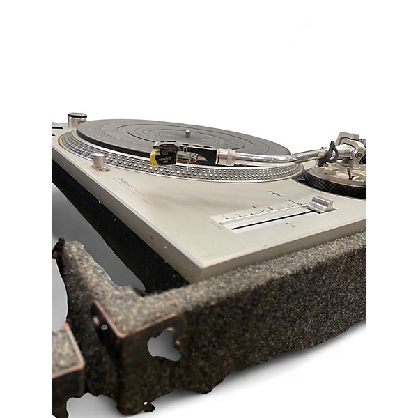 Used Technics SL1200MK2 Turntable