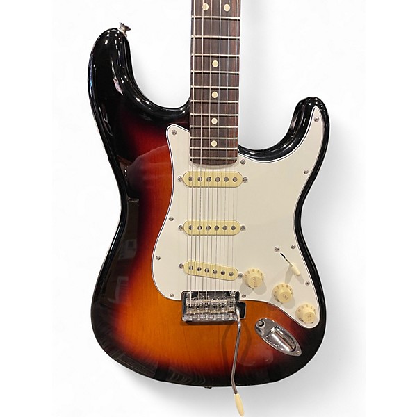 Used Fender PLAYER II STRATOCASTER 3 Tone Sunburst Solid Body Electric Guitar
