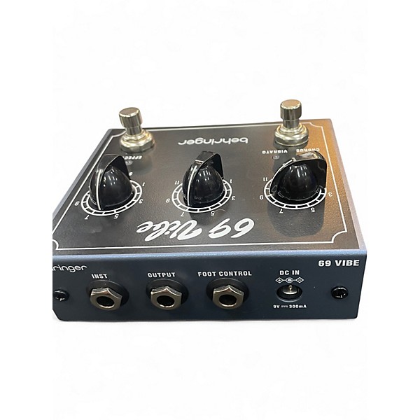 Used Behringer 69 Vibe Effect Pedal