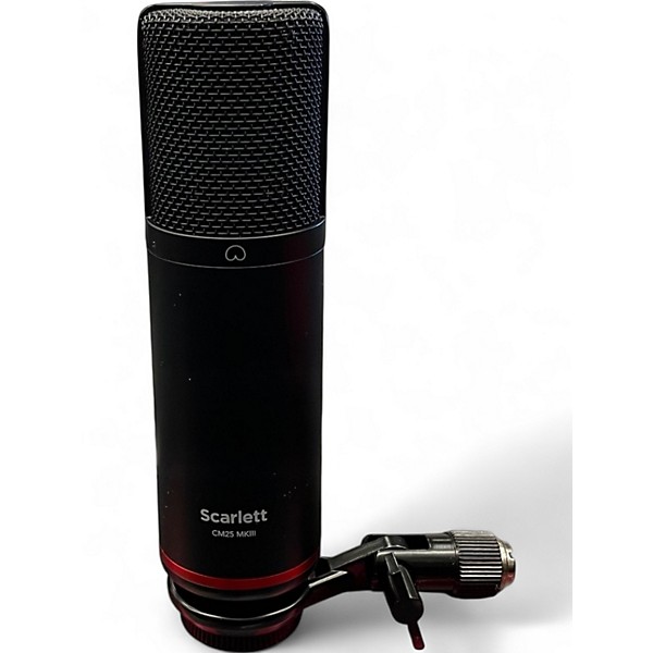 Used Focusrite 2i2 studio 4th Gen