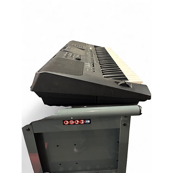 Used Yamaha PSRE453 61 Key Portable Keyboard