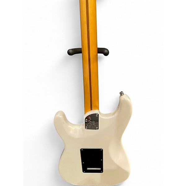 Used Fender American Ultra Stratocaster artic pearl Solid Body Electric Guitar