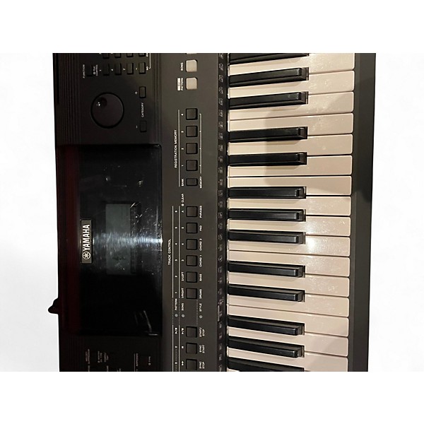 Used Yamaha PSREW400 76 Key Portable Keyboard