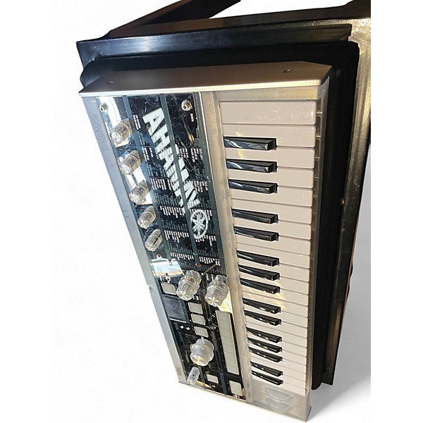 Used KORG Micro Korg 37 Key Synthesizer